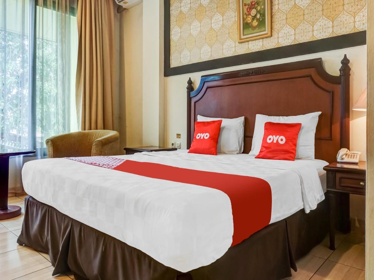 ג'קרטה Collection O 91071 Hotel Desa Wisata Tmii מראה חיצוני תמונה